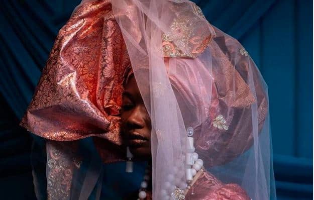 NATIVE Exclusive: Lakin Ogunbanwo’s latest exhibition, ‘E Wa Wo Mi’